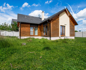 Na predaj 5-izbový dom s galériou a priestorom na podnikanie