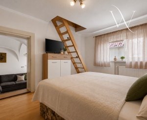 Rodinný dom s autentickým charakterom, klenbovou pivnicou a záhradou | Bratislava – Rača