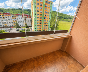 Na predaj 3-izbový zrekonštruovaný byt s loggiou - KNM
