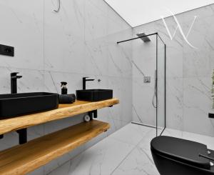 EXKLUZÍVNA NOVOSTAVBA S BAZÉNOM, WELLNESS A INTELIGENTNOU DOMÁCNOSŤOU | MALACKY