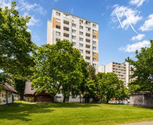 3-izbový byt pri Ekonomickej univerzite | výborná dispozícia | 69m2 | Ovsište - kde nerozhoduje stav bytu, ale lokalita