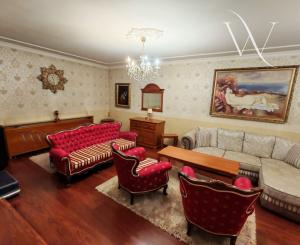 Rodinný dom s bazénom a jazierkom v Komárne