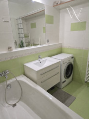 Na PRENÁJOM 2 izbový klimatizovaný byt s balkónom a výhľadom na Rakúsko, Bratislava Devínska Nová Ves