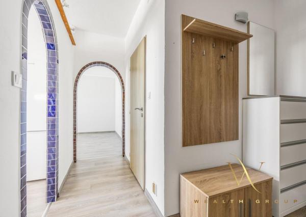 PREDANÝ - Wealth Group ponúka exkluzívne na predaj 3-izbový byt v Senci na Sokolskej ul. v Senci - CENTRUM