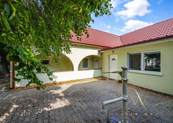 Na predaj 4 - izbový rodinný dom s rozľahlým pozemkom v obci Vlčkovce