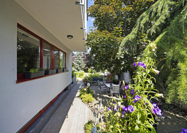 • VIDEO •  5 izbový luxusný rodinný dom v Senci na predaj, s bazénom a v centre mesta