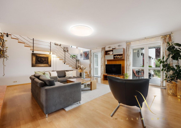 • VIDEO •  5 izbový luxusný rodinný dom v Senci na predaj, s bazénom a v centre mesta