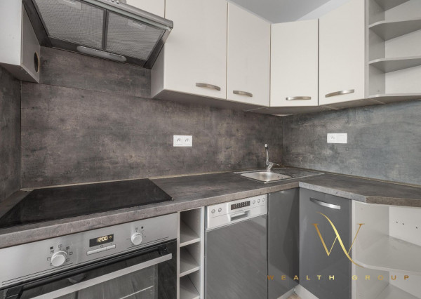 Priestranný veľkometrážny 3-izbový byt po kompletnej rekonštrukcii na predaj, Vigľašská ulica-Petržalka