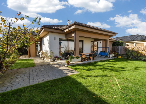 Senec, časť Malý Biel – na predaj nízkoenergetický, 4 izbový murovaný rodinný dom ul. Bazová