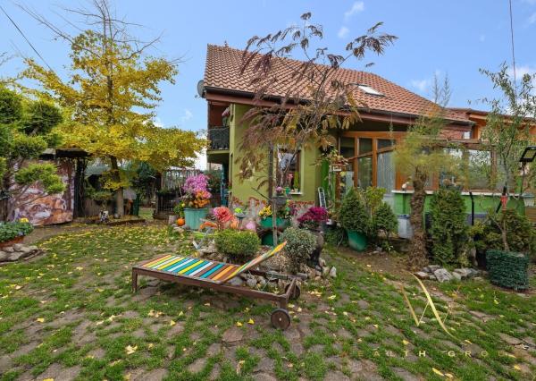 PREDANÝ - Wealth Group ponúka exkluzívne na predaj 4-izbový dom v Bratislave Ružinove za cenu bytu