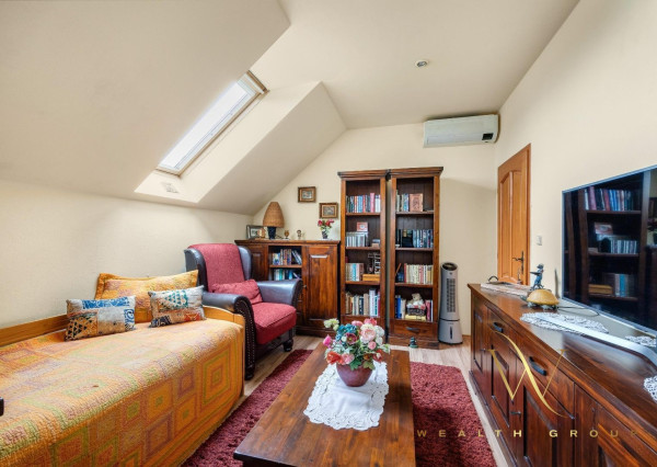 PREDANÝ - Wealth Group ponúka exkluzívne na predaj 4-izbový dom v Bratislave Ružinove za cenu bytu