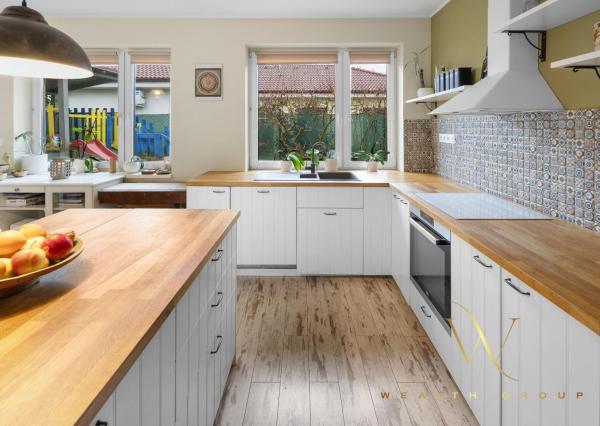 PREDANÝ - Wealth Group ponúka exkluzívne na predaj 4 izbový rodinný dom s bazénom, Kráľova pri Senci, časť Bodov