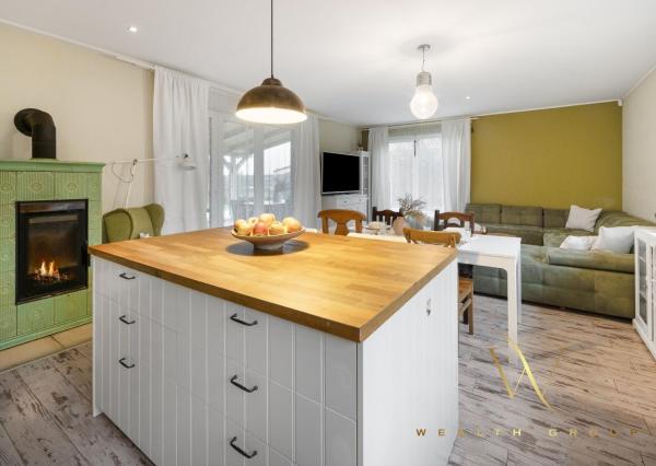 PREDANÝ - Wealth Group ponúka exkluzívne na predaj 4 izbový rodinný dom s bazénom, Kráľova pri Senci, časť Bodov