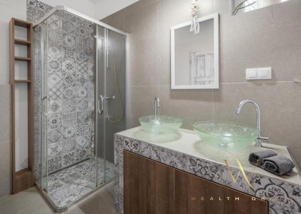 PREDANÝ - Wealth Group ponúka exkluzívne na predaj 4 izbový rodinný dom s bazénom, Kráľova pri Senci, časť Bodov