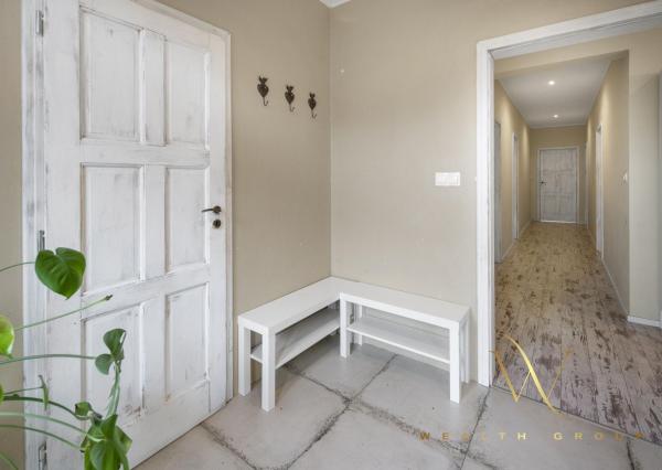 PREDANÝ - Wealth Group ponúka exkluzívne na predaj 4 izbový rodinný dom s bazénom, Kráľova pri Senci, časť Bodov