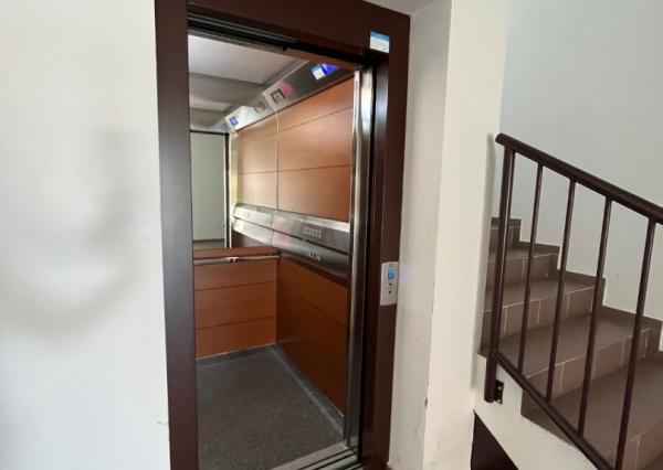 REZERVOVANÉ Na PREDAJ výborne dispozične riešený, tehlový 3 izbový byt, Koceľova, Slovenský Grob