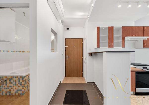 PREDANÝ - Wealth Group ponúka exkluzívne na predaj veľkometrážny 2-izbový byt v Senci na ul. Košická v Senci s krásnym výhľadom v centre mesta