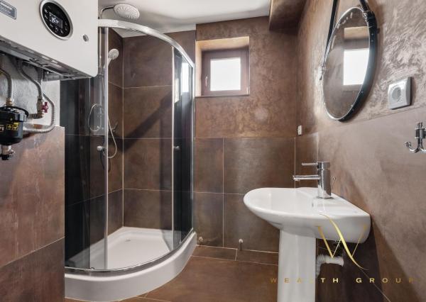 PREDANÝ - Wealth Group ponúka exkluzívne na predaj 5 izbový zariadený byt v meste Senec v tichom prostredí - ihneď voľný