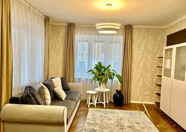 Na predaj  zrekonštruovaný  3 izbový byt, 2 kupelni  lokalita- Palisády