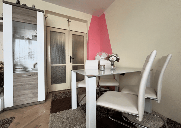 Wealth Group | Ponúka zariadený 2 izb.byt s krásnou loggiou, Bánovce nad Bebravou