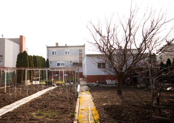 Galanta – NA PREDAJ veľký, trojpodlažný 7 izbový rodinný dom