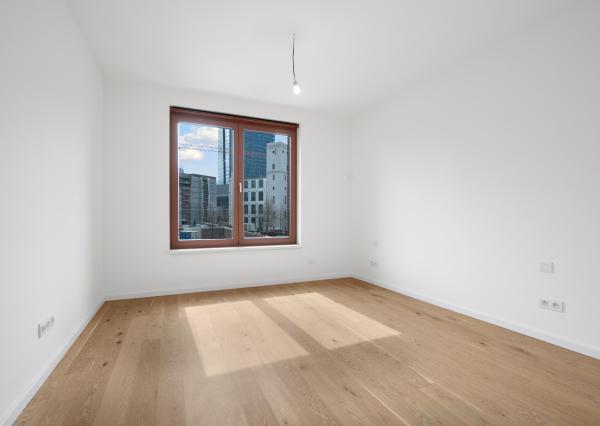 Na predaj krasný 3 izbový byt v centre mesta s dvoma parkovacími státiami