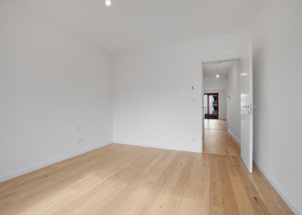 Na predaj krasný 3 izbový byt v centre mesta s dvoma parkovacími státiami