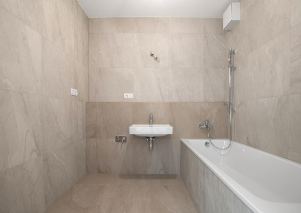 Na predaj krasný 3 izbový byt v centre mesta s dvoma parkovacími státiami