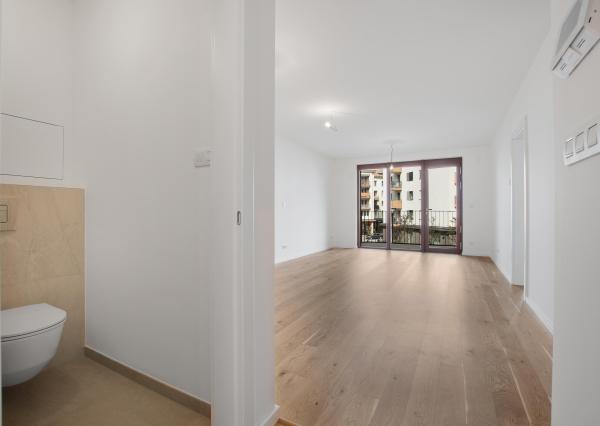 Na predaj krasný 3 izbový byt v centre mesta s dvoma parkovacími státiami