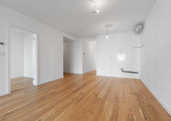 Na predaj krasný 3 izbový byt v centre mesta s dvoma parkovacími státiami