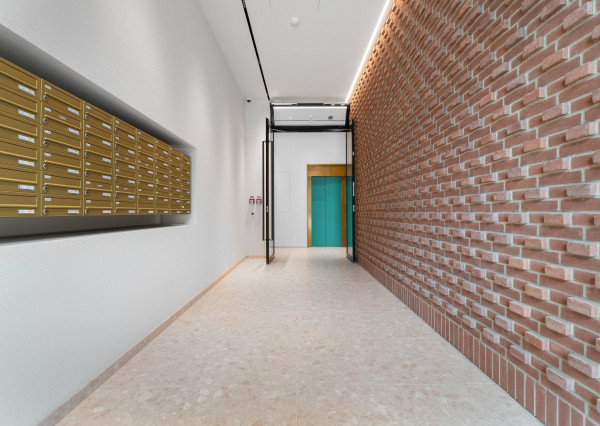 Na predaj krasný 3 izbový byt v centre mesta s dvoma parkovacími státiami