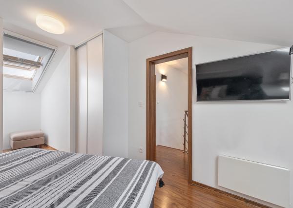 REZERVOVANÝ - Wealth Group ponúka exkluzívne na predaj 3 izbový mezonet v Marianke, s dvoma balkónmi a parkovacím miestom