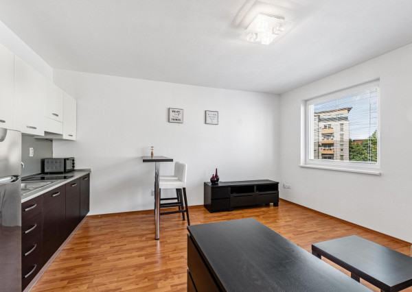 PRENAJATÉ - Wealth group ponúka exkluzívne na prenájom garsónku na Pezinskej ul. v Senci, zariadenú a ihneď k dispozícii