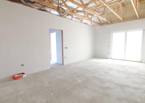 Wealth Group ponúka exkluzívne na predaj veľkorysú novostavbu samostatne stojaceho 6 izbového rodinného domu v obci Zavar