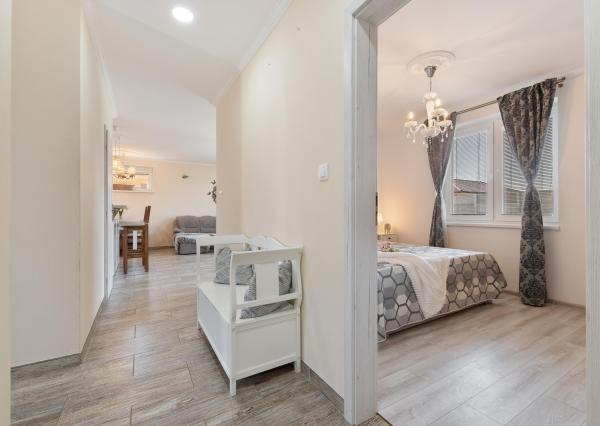 REZERVOVANÉ! Jelka, okr. Galanta - NA PREDAJ novostavba samostatného, tehlového RD v slepej ulici