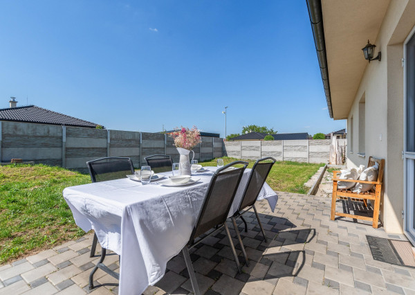 REZERVOVANÉ! Jelka, okr. Galanta - NA PREDAJ novostavba samostatného, tehlového RD v slepej ulici