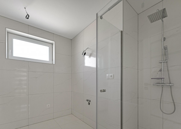 POSLEDNÝ VOĽNÝ RD! Jelka, okr. GA –  na predaj 4i tehlová NOVOSTAVBA RD v štandarde.