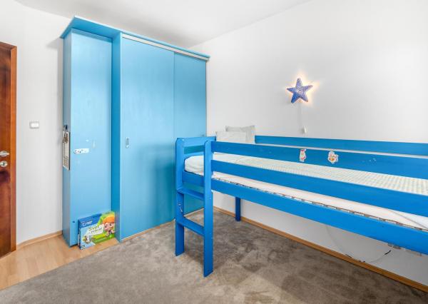 REZERVOVANÝ - Wealth Group ponúka exkluzívne na predaj 5 - izbový tehlový byt v Senci v blízkosti školy a škôlky, s vlastným kúrením