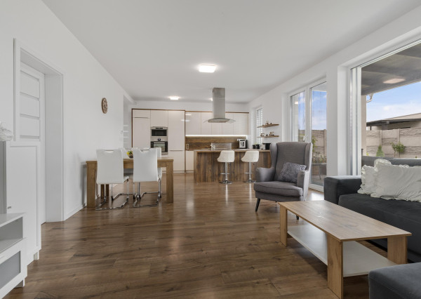 Krásny 4-izbový rodinný dom na predaj, Slovenský Grob časť Malý Raj