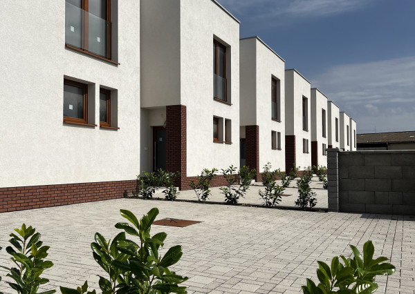 Praktické a moderné rodinné domy, Nová Dedinka- centrum obce