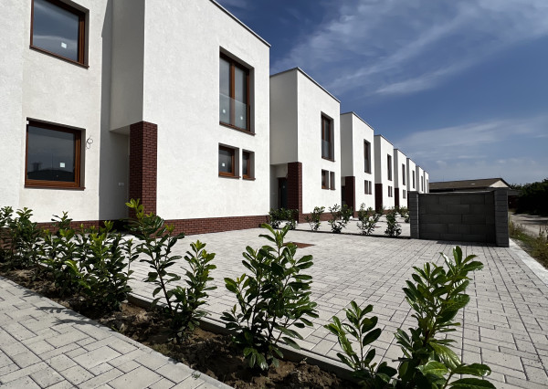 Moderný priestranný rodinný dom, Nová Dedinka- centrum obce