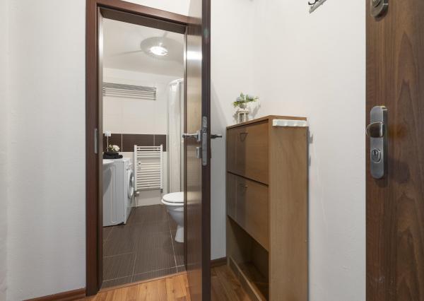 PREDANÝ - Wealth Group ponúka exkluzívne na predaj 1,5-izbový byt v Dunajskej Lužnej na ul. Lipnická