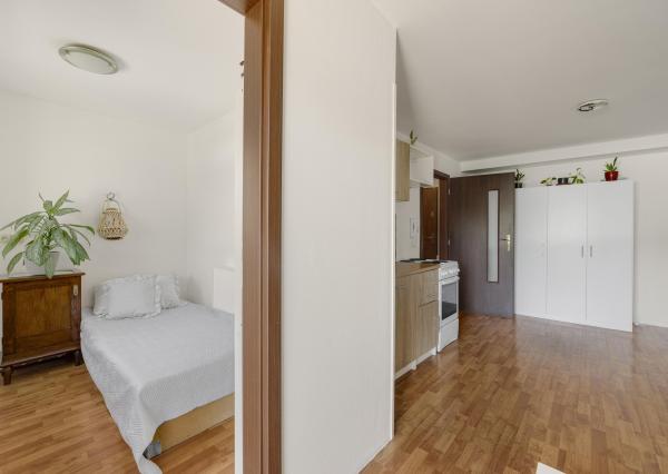 PREDANÝ - Wealth Group ponúka exkluzívne na predaj 1,5-izbový byt v Dunajskej Lužnej na ul. Lipnická