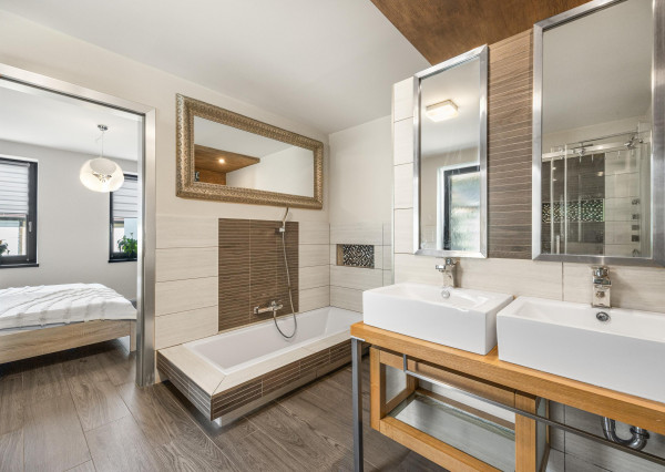 5 izbový rodinný dom Blatné na predaj, bazén, sauna, garáž, výborná dispozícia a oveľa viac