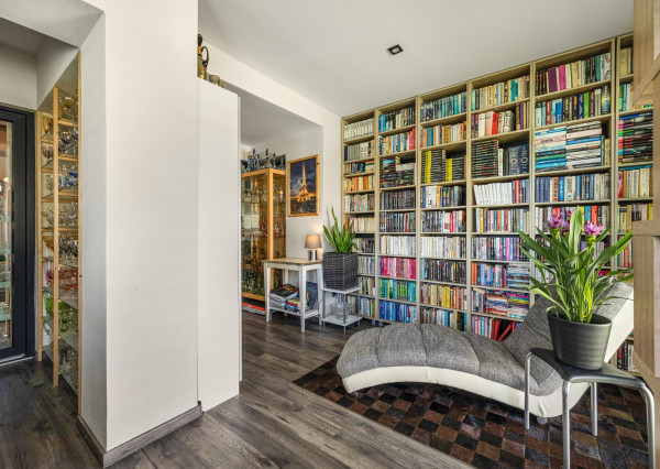 5 izbový rodinný dom Blatné na predaj, bazén, sauna, garáž, výborná dispozícia a oveľa viac