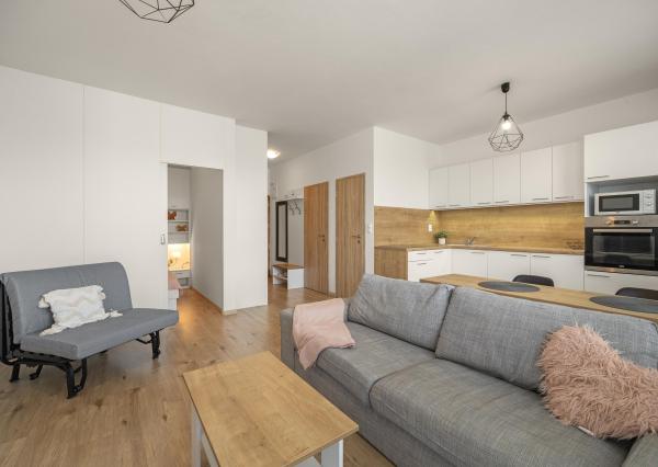 REZERVOVANÉ Krásny a moderný 1,5-izbový byt v Slovenskom Grobe