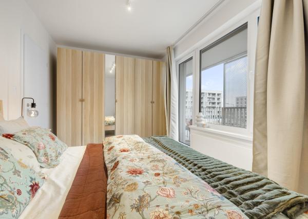 PPRENÁJOM Exkluzívny, komplet zariadený 2 izbový byt s loggiou a parkovacím státím, J. Langoša BORY PROMENÁDA, Bratislava