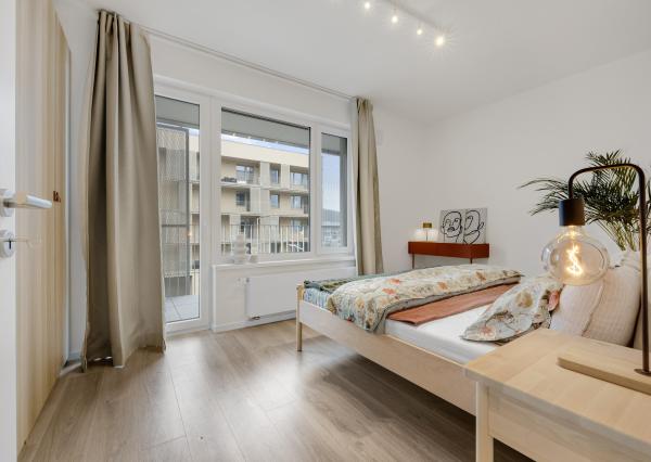 PPRENÁJOM Exkluzívny, komplet zariadený 2 izbový byt s loggiou a parkovacím státím, J. Langoša BORY PROMENÁDA, Bratislava