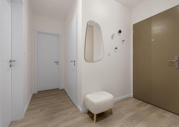 PPRENÁJOM Exkluzívny, komplet zariadený 2 izbový byt s loggiou a parkovacím státím, J. Langoša BORY PROMENÁDA, Bratislava