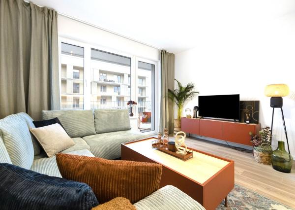 PPRENÁJOM Exkluzívny, komplet zariadený 2 izbový byt s loggiou a parkovacím státím, J. Langoša BORY PROMENÁDA, Bratislava